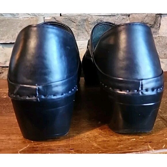 Dansko Nursing Shoe Women's Black Leather Clogs Size US 9/39 Lightly Worn - Picture 3 of 9